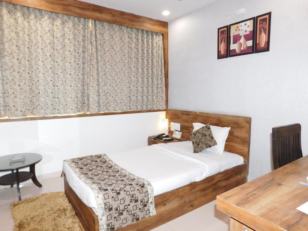 Hotel Shiva Club And Resort Mundra エクステリア 写真